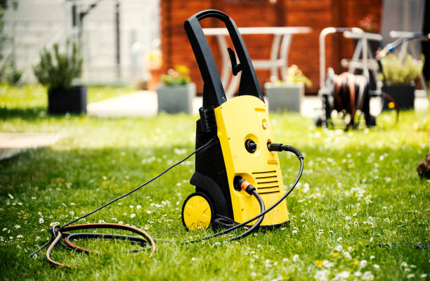 Best Pool Deck Cleaning  in Valle Vista, CA